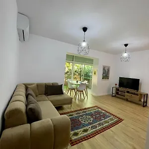  Apartment Elma's Center Of