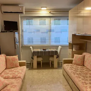  Apartment Piazza Center