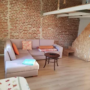  Apartment Yes2
